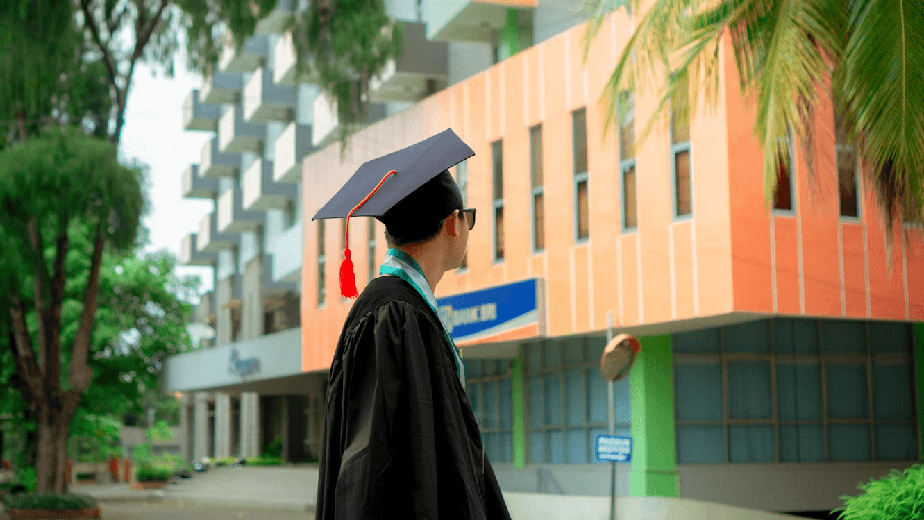 5 Online Postgraduate Courses for Supporting Young People’s Mental Health